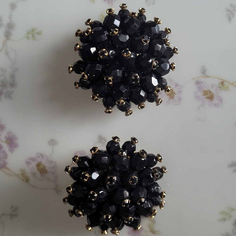 Chameleon vintage clip earrings glass beads wired